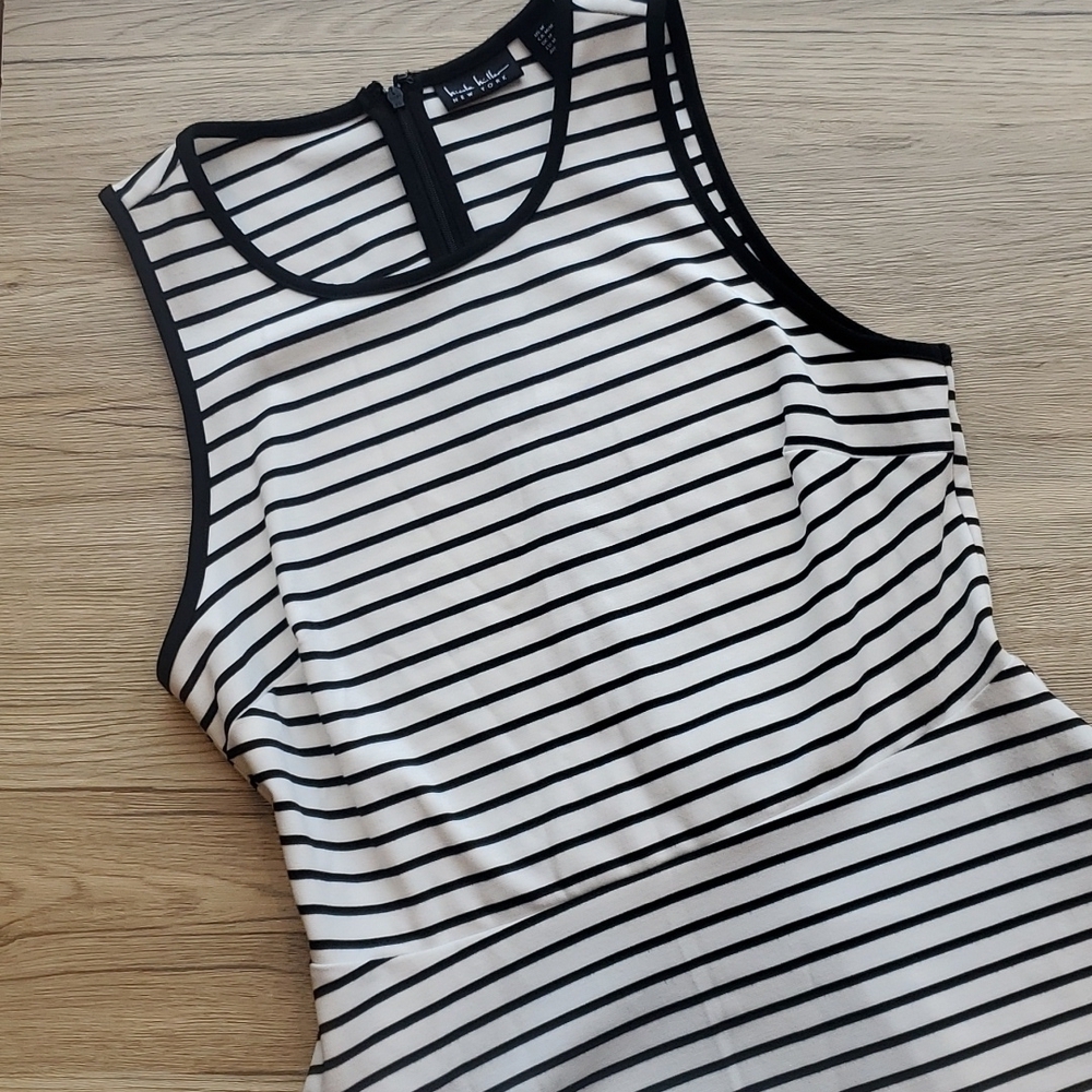 Nicole Miller Black and White Striped Dress M